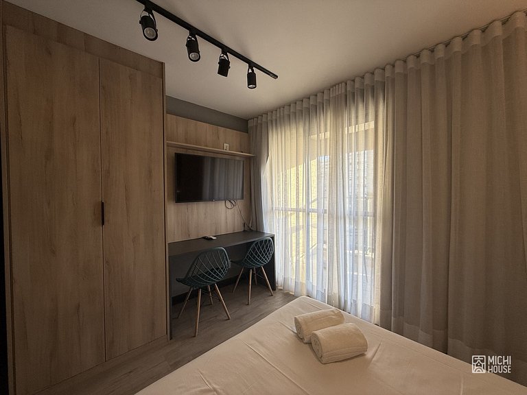 Lindo Studio Pinheiros/ Av Sumare com Wifi/Ar