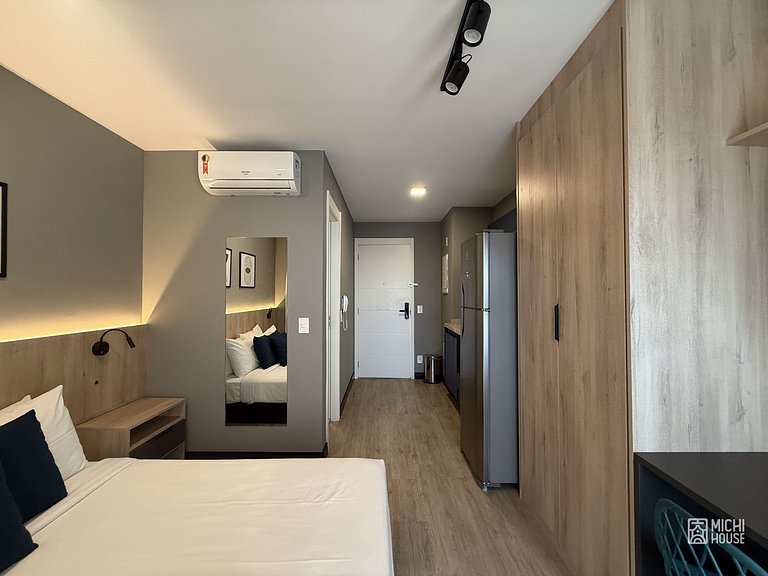 Lindo Studio Pinheiros/ Av Sumare com Wifi/Ar