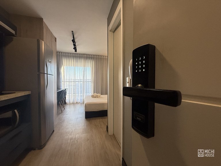 Lindo Studio Pinheiros/ Av Sumare com Wifi/Ar
