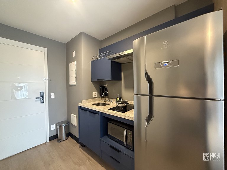 Lindo Studio Pinheiros/ Av Sumare com Wifi/Ar