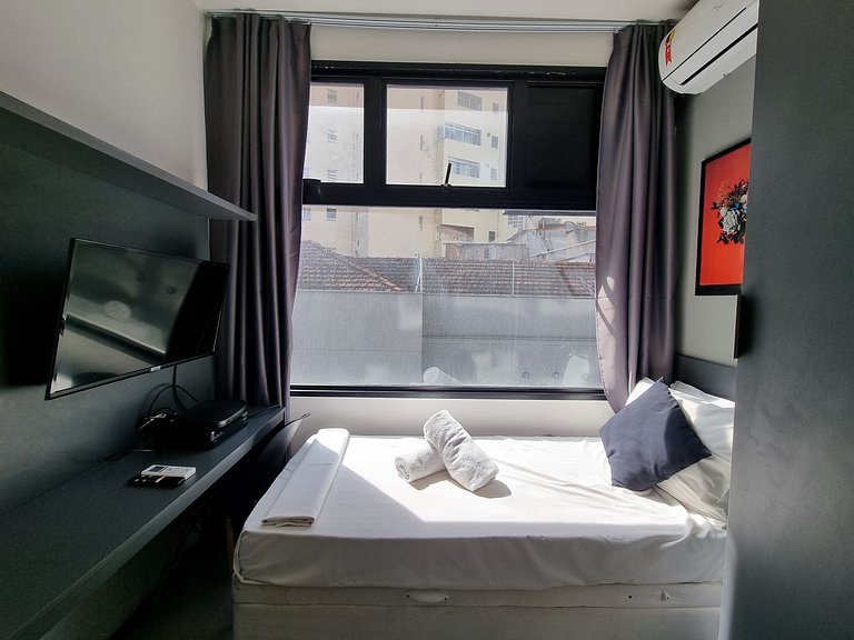 Belo Studio Metro/Santa Casa com Wifi/Ar