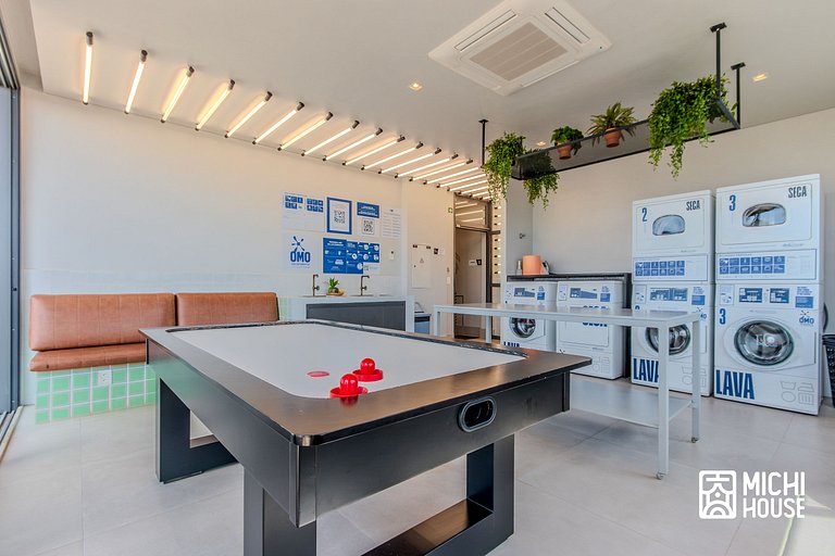 Studio Executivo a 2 min do Metro Paraiso com Ar