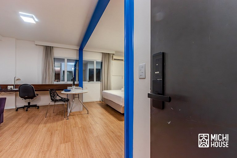 Moderno Flat Executivo • Alphaville • Ar • Wifi