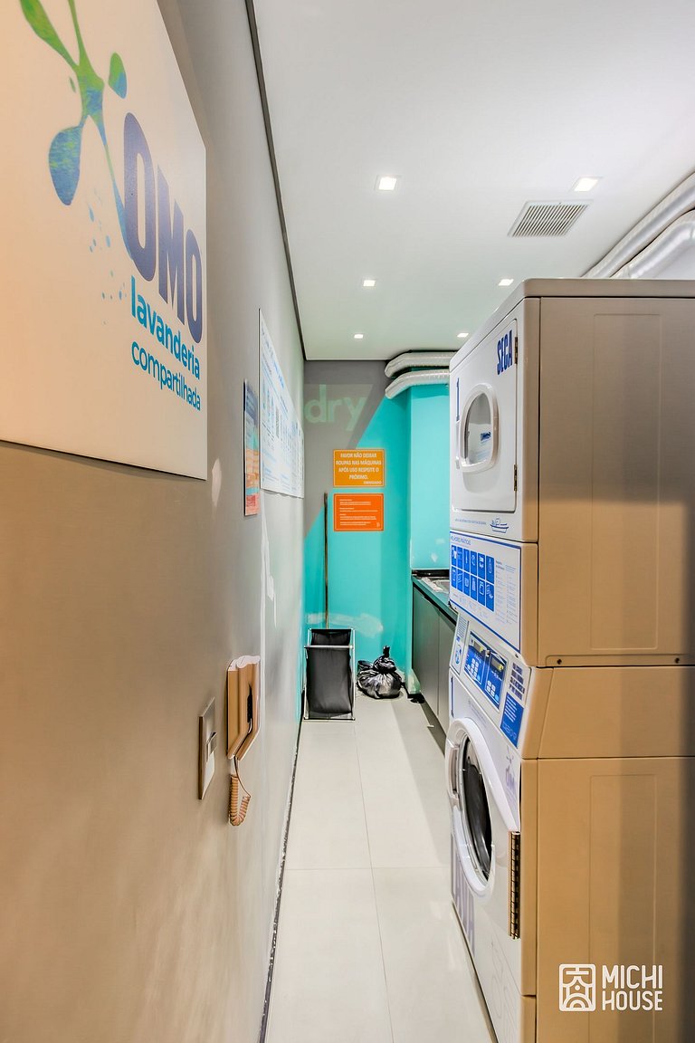 Lindo Studio Metro/Santa Casa com Wifi/Ar