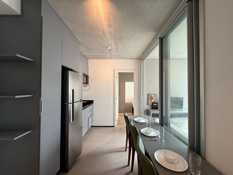 Apartamento 2/4 • Bela Vista • Shoping Frei Caneca